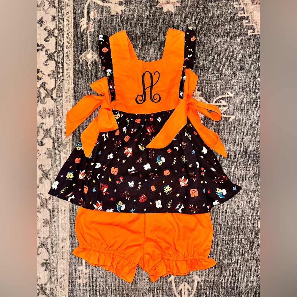 Ricrac &ruffle halloween tunic set “A” monogram